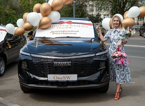 Опубликован видеорепортаж с вручения автомобилей в Оренбурге