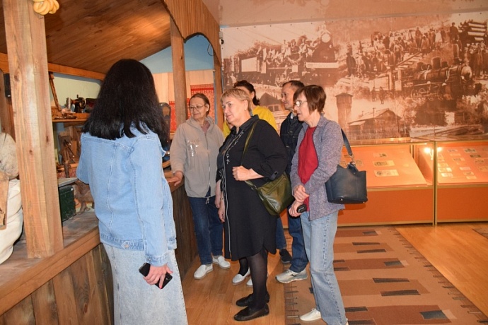 Члены ППО Нурлата посетили региональный музей 