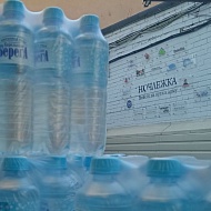 В рекордную жару Профсоюз передал 1846 бутылок воды на благотворительность