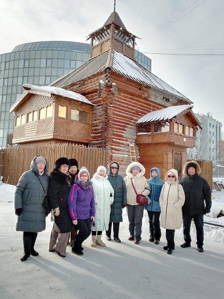 Члены ППО Якутска совершили экскурсию по городу