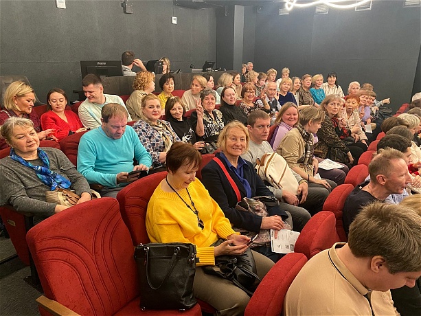 ППО Москвы посетили Театр Комедии с помощью «Культурной осени» от ПСПФНР