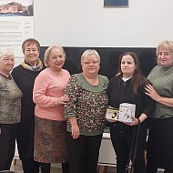 Члены ППО Красноярска помогли незрячей девушке