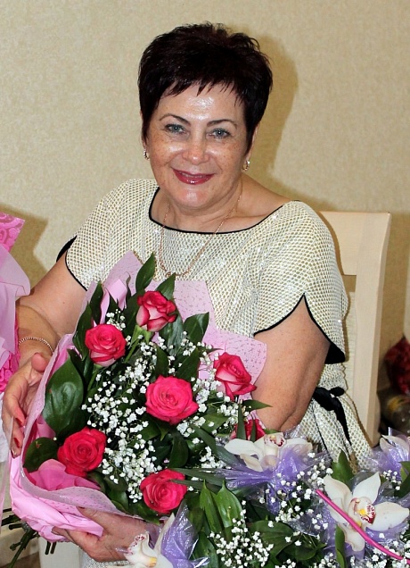 День рождения отмечает член ЦК Профсоюза Надежда Ефимова