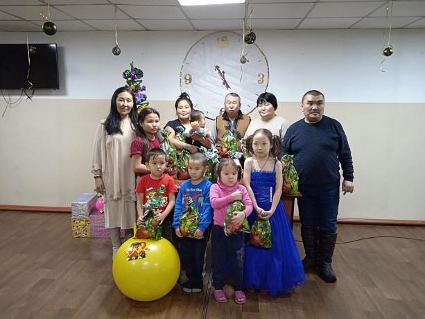 ППО Каа-Хем организовала новогодний праздник для детей постинтернатовского отделения